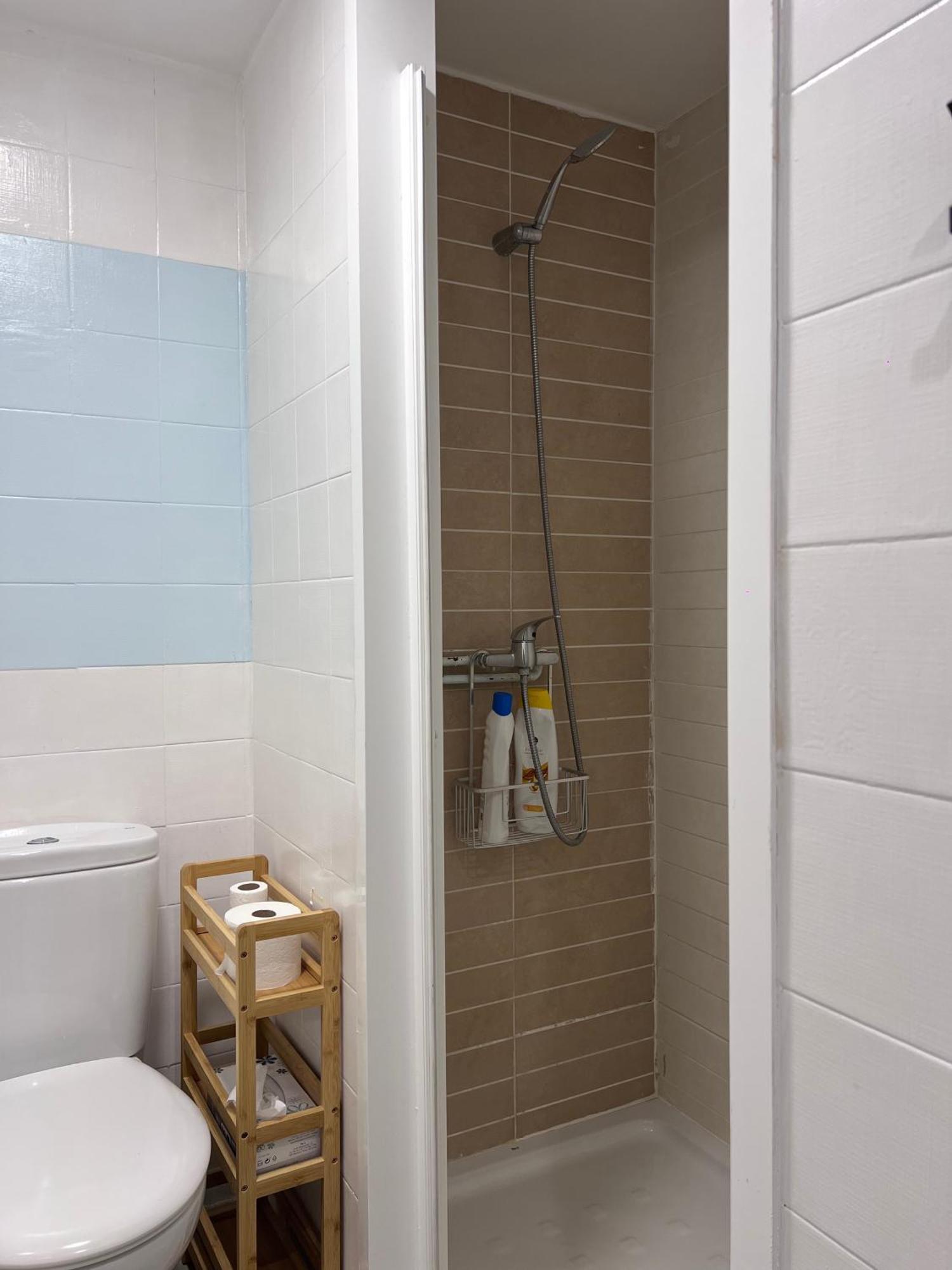 Alojamiento Con Encanto En Planta Superior Ideal Para Trabajo Y Escapadas Familiares En Montserrat Esparraguera Luaran gambar